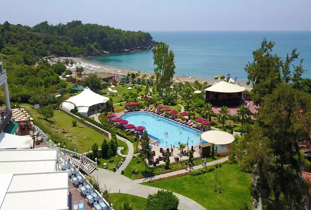 hotel justiniano deluxe alanya_shabavizparvaz_02.jpg